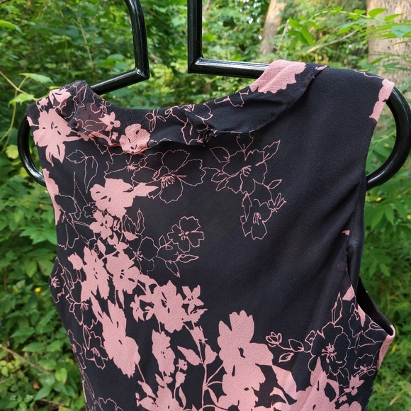 Vtg 100% Silk Floral Ruffle Tank - Picture 6 of 6